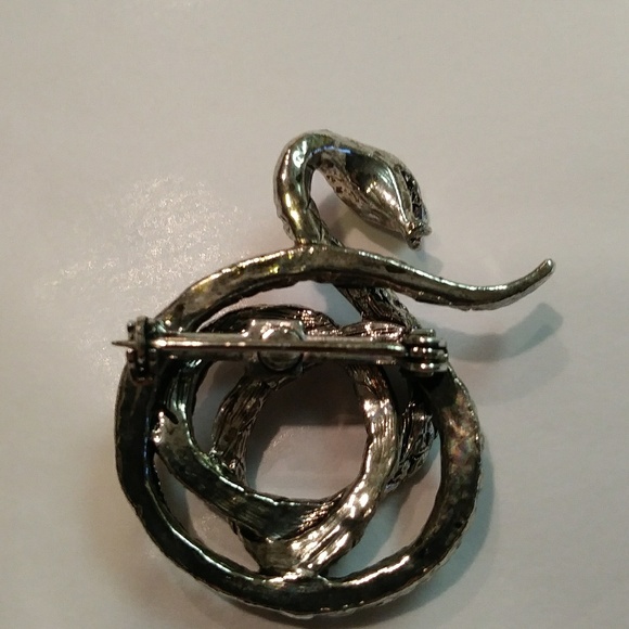 SOLD Vintage 🐍 snake brooch rhinestone eyes silver pin - Picture 6 of 6
